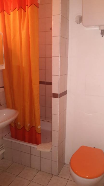 Judit Apartmanok Budapest Exteriör bild